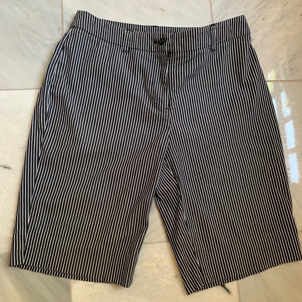 Anne Klein Sport Womens Size 4 Petite White Stripe Cotton Stretch Bermuda Shorts